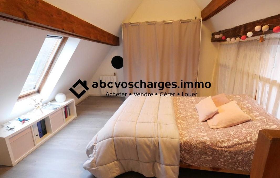 Flat Rue Des Trois Mollettes in Lille