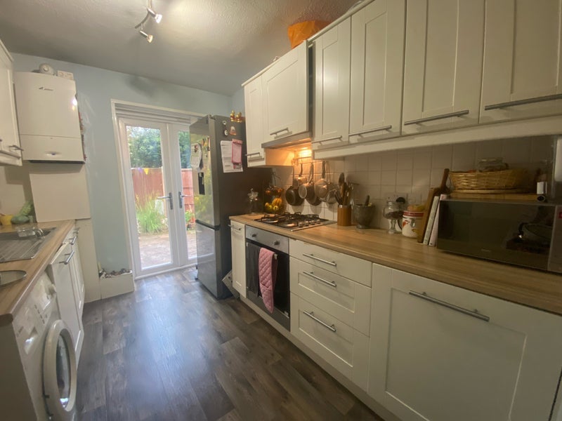 Room Gwynant Crescent in Cardiff