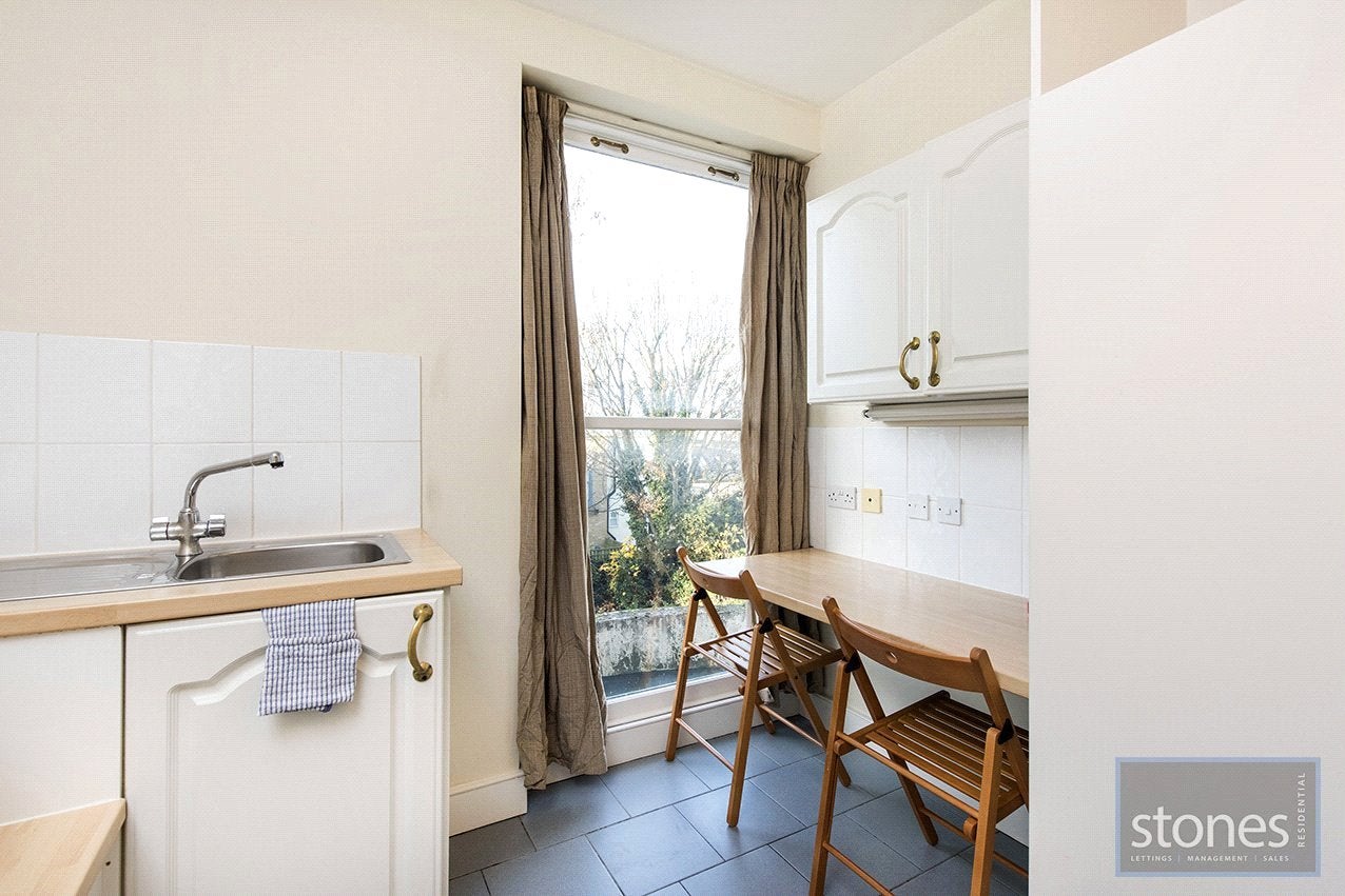 Flat Belsize Park in Greater London