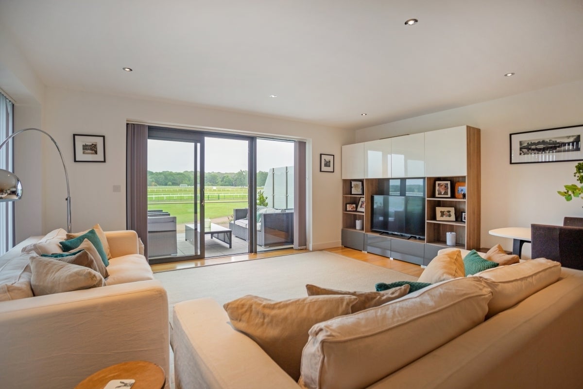 Flat Kingman Way in Greenham
