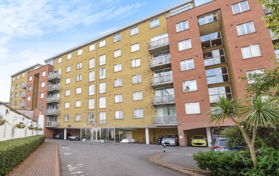 Flat North Bank in City of Westminster