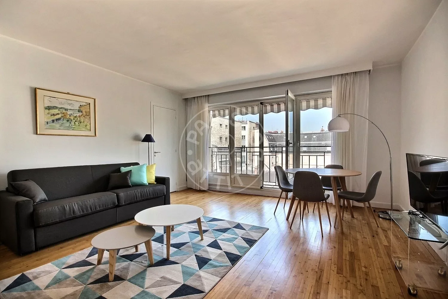 Flat Rue de la Faisanderie in Paris