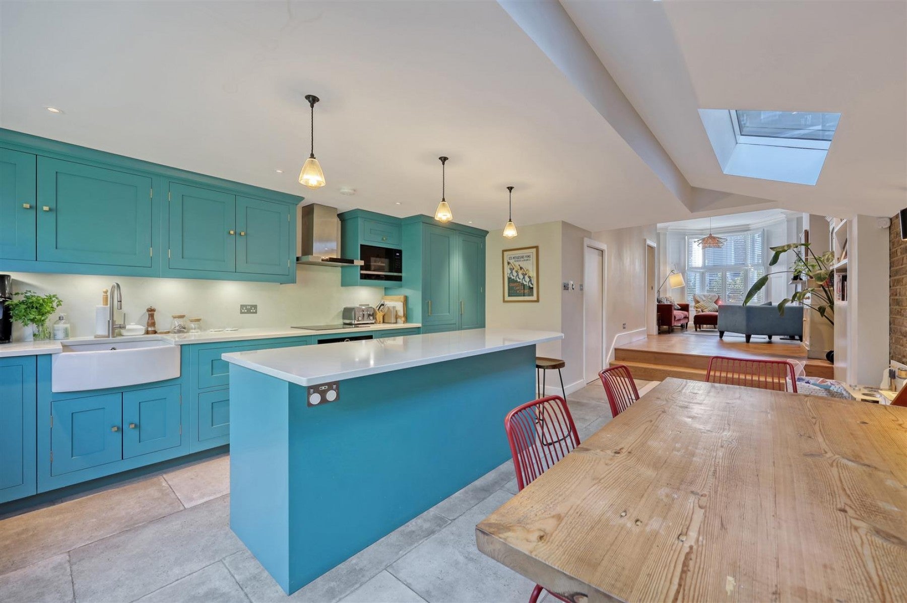 Flat Plimsoll Road in Greater London
