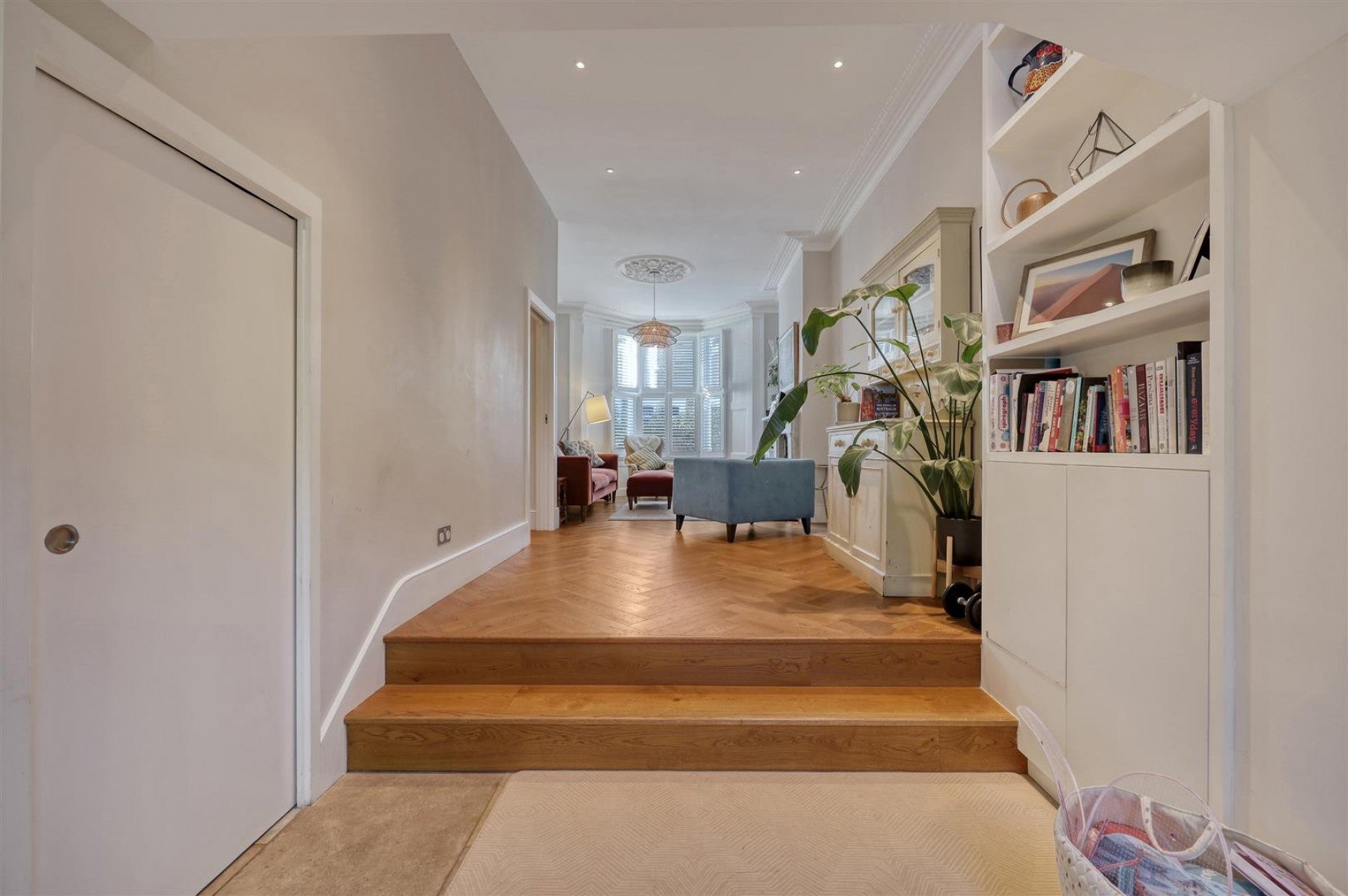 Flat Plimsoll Road in Greater London
