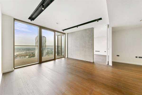Flat Park Drive in Greater London