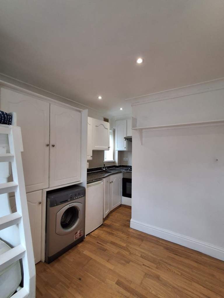 Flat Fulham Road in Greater London