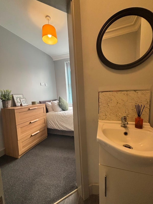 Room Caxton Street in Barnsley