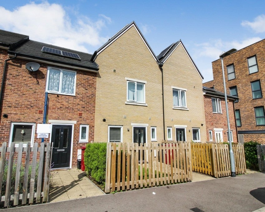 House Eddleston Way in Reading