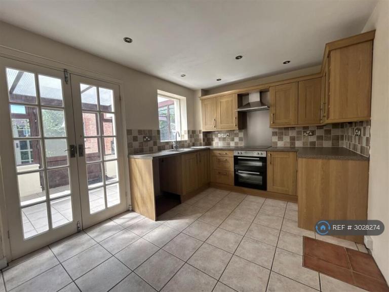 House Kay Close in Oswestry