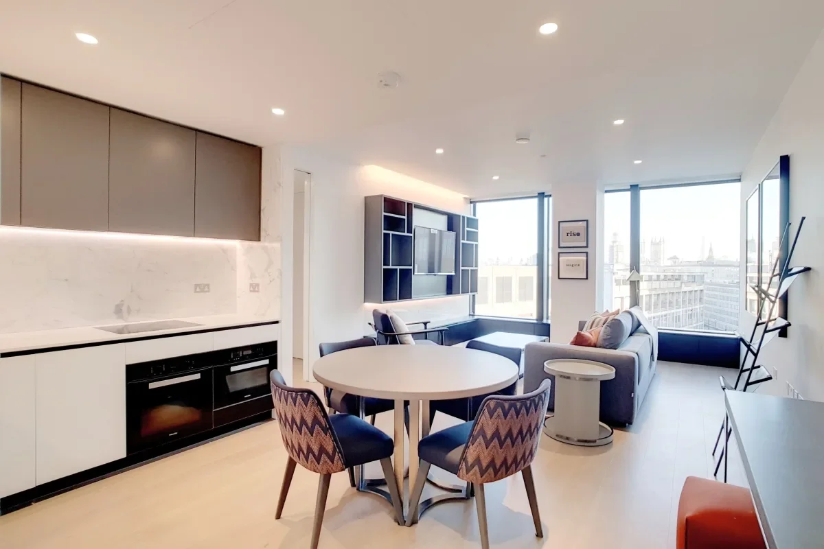 Flat Spenser Street in City of Westminster