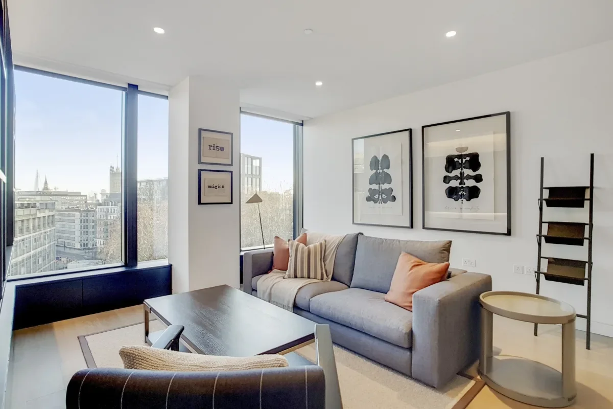 Flat Spenser Street in City of Westminster