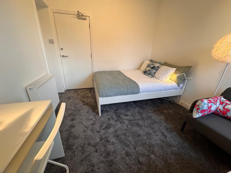 Room Whitson Way in City of Edinburgh