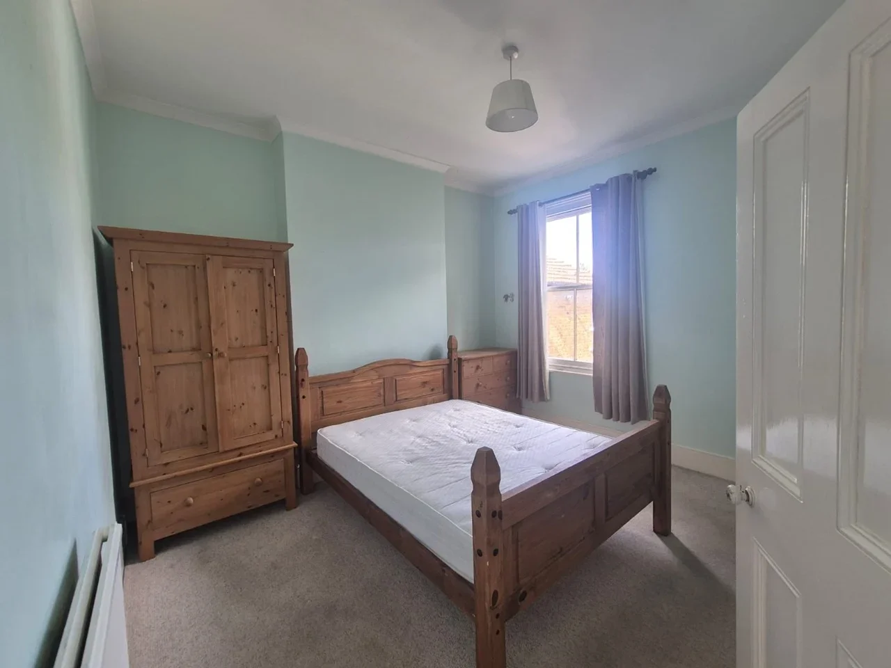 Flat Manchester Road in Greater London
