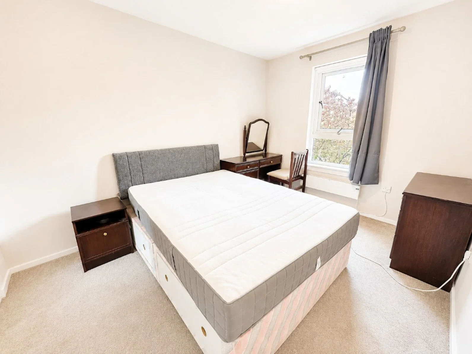 Flat Parkside Terrace in Edinburgh