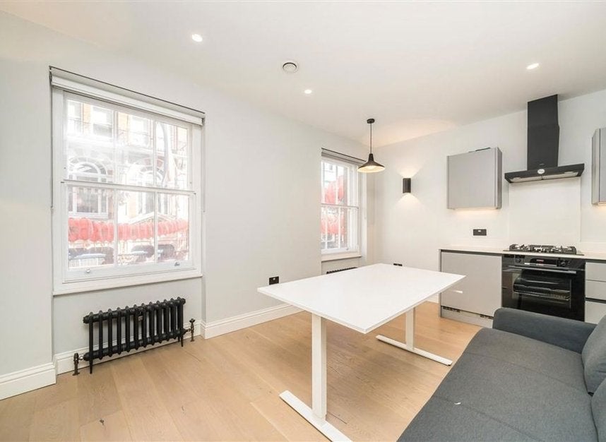 Flat Macclesfield Street in City of Westminster