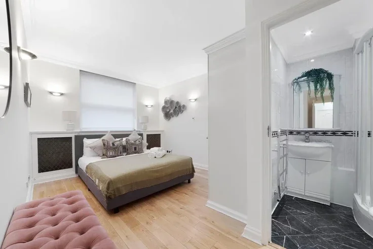 Flat South Molton Street in City of Westminster