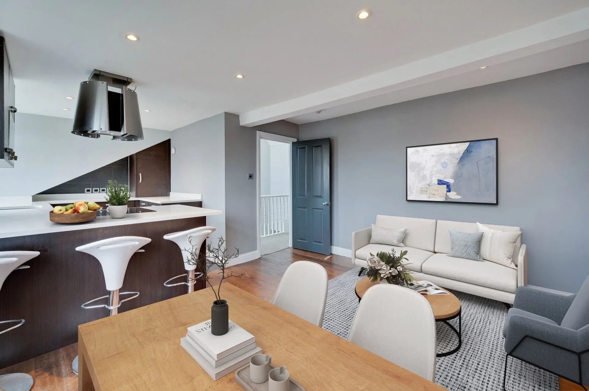 Flat Crossfield Road in Greater London