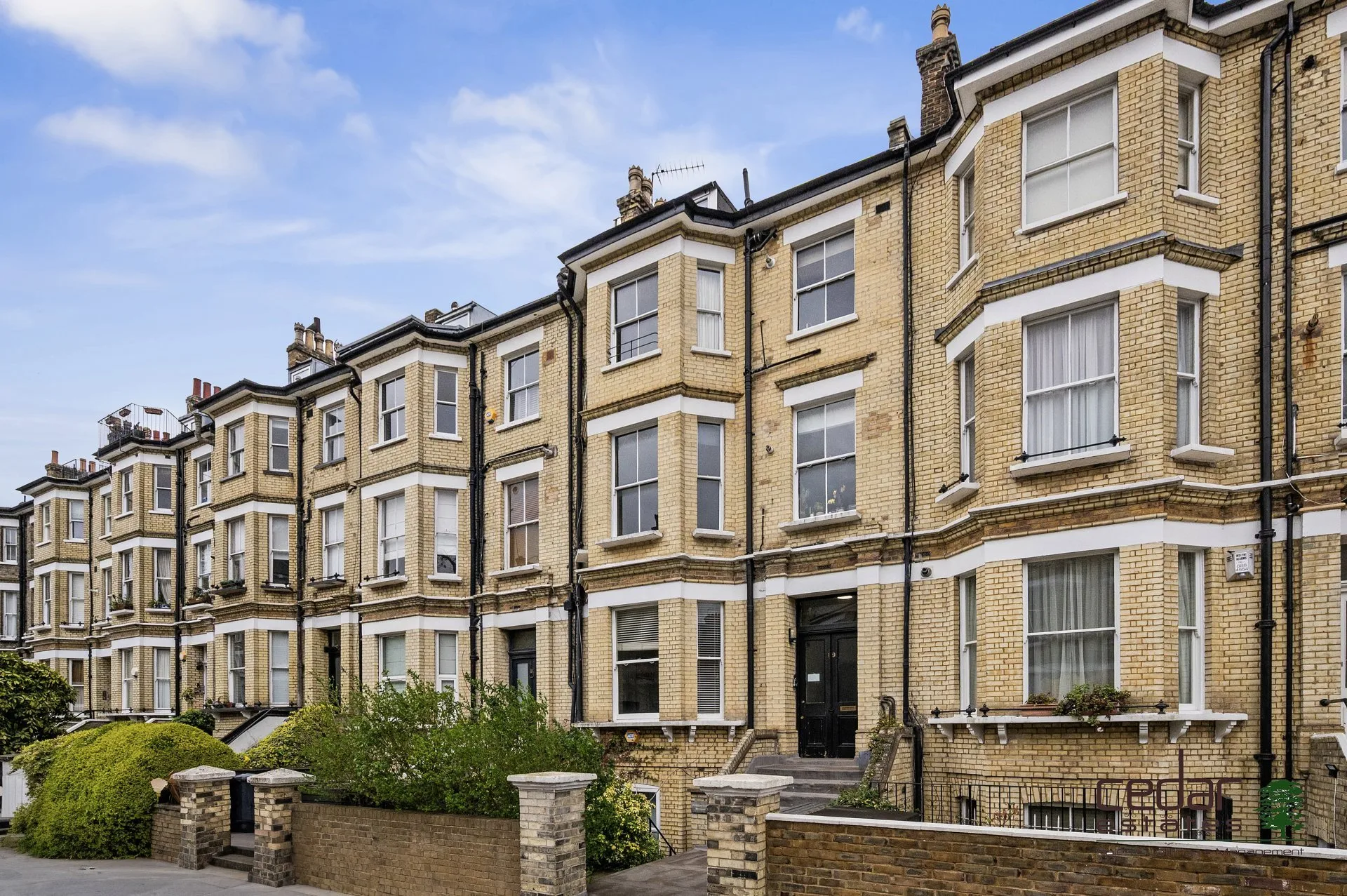 Flat Crossfield Road in Greater London