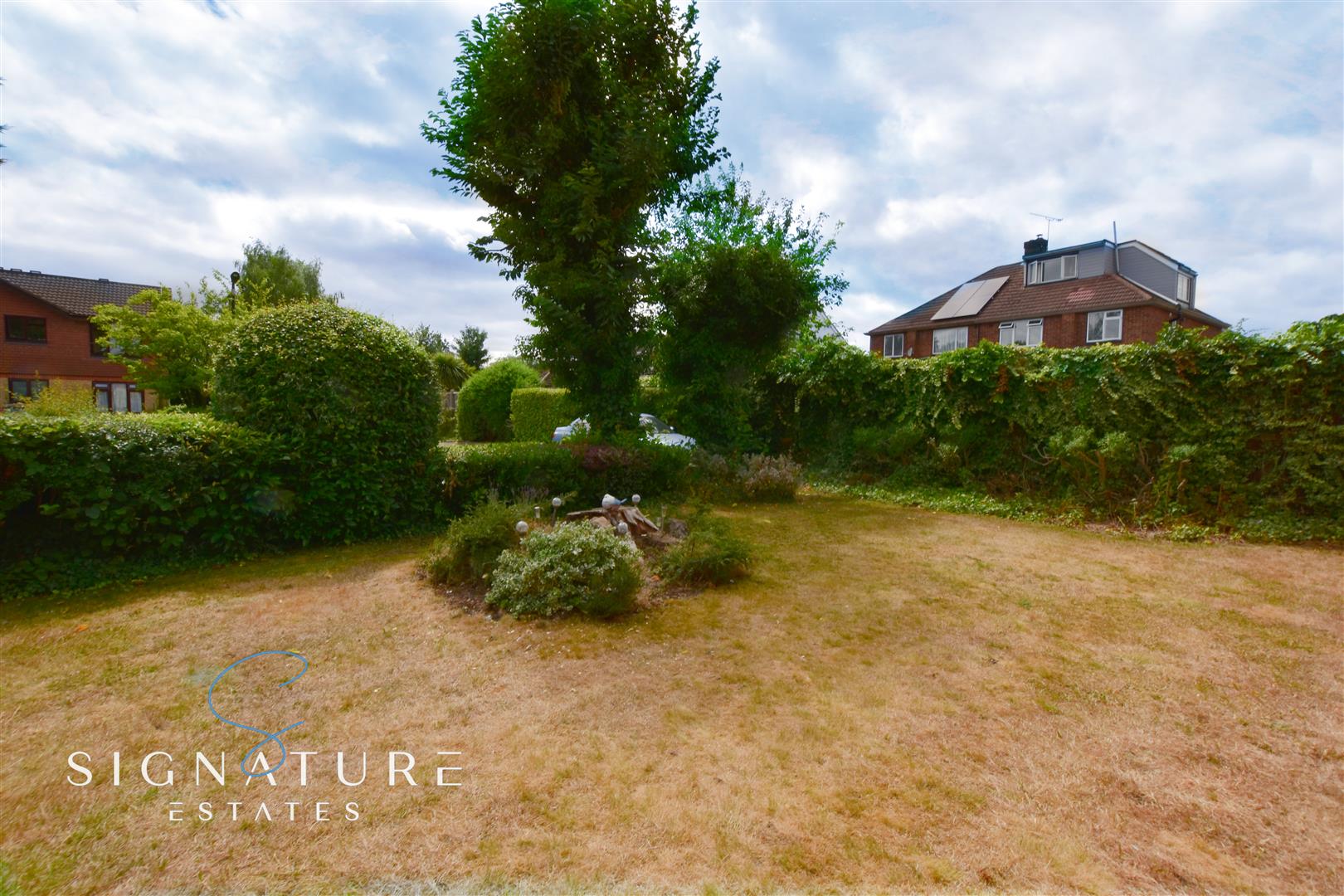 Flat Beaconsfield in Luton