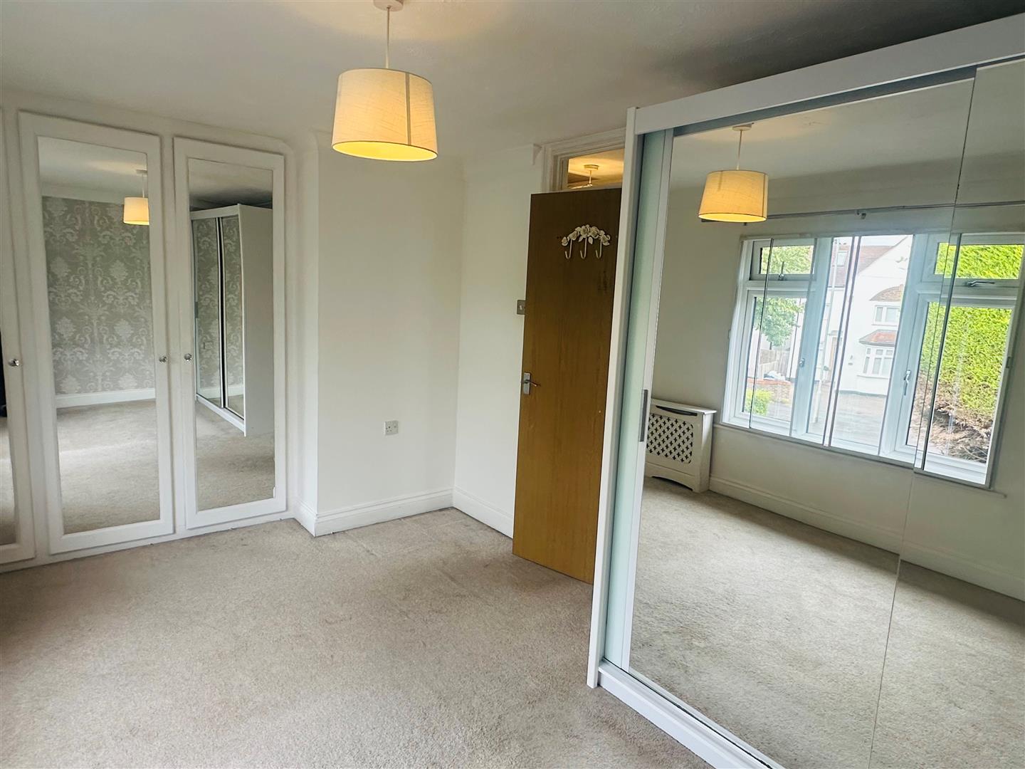 Flat Beaconsfield in Luton
