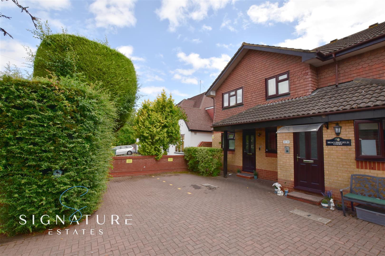Flat Beaconsfield in Luton