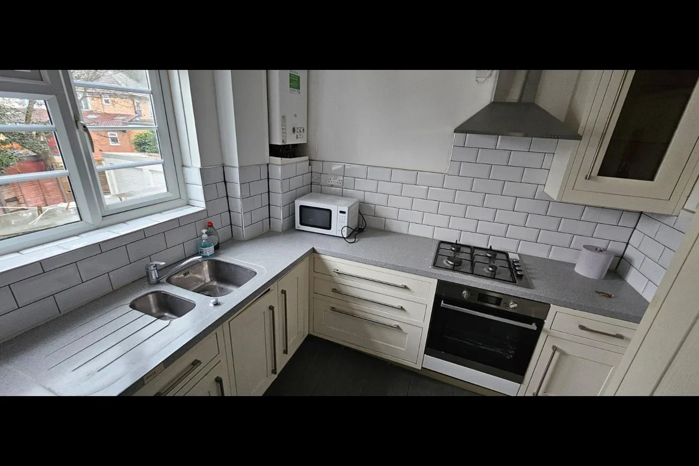 Flat Lampton Road in Greater London