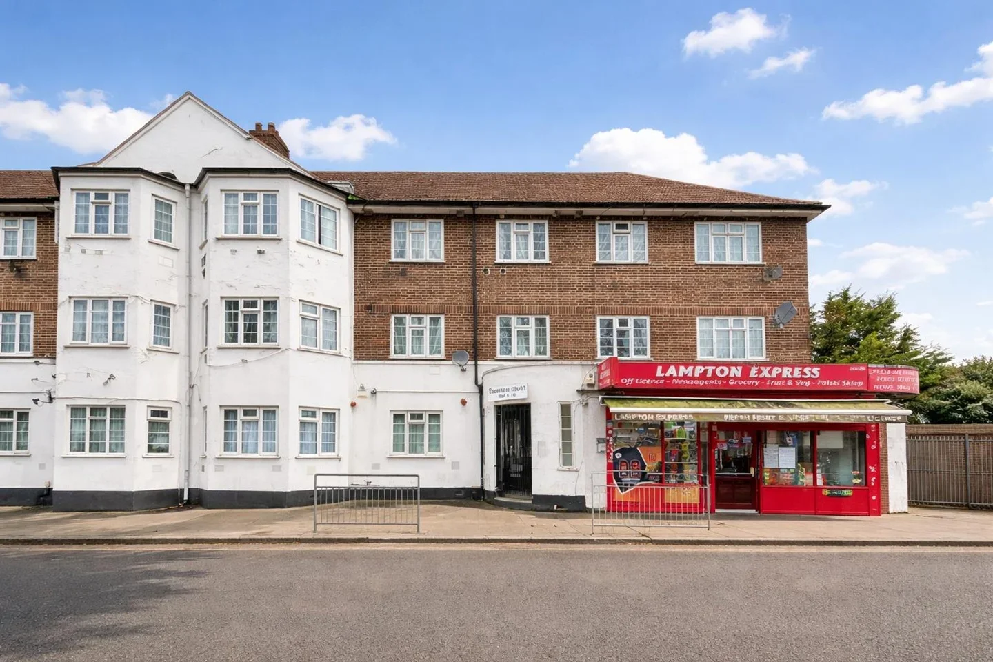 Flat Lampton Road in Greater London
