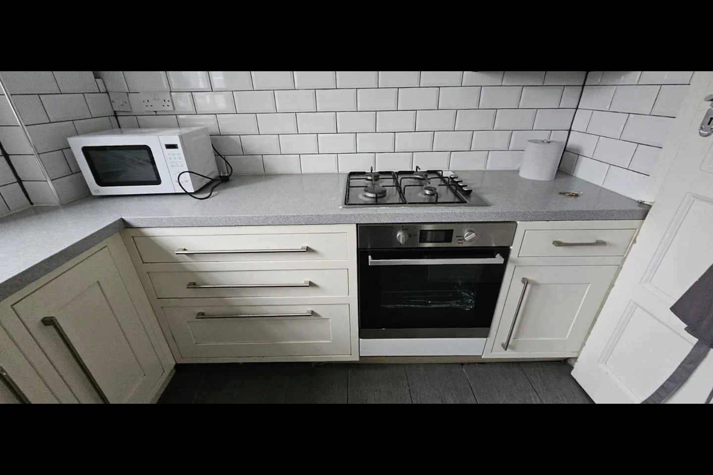 Flat Lampton Road in Greater London