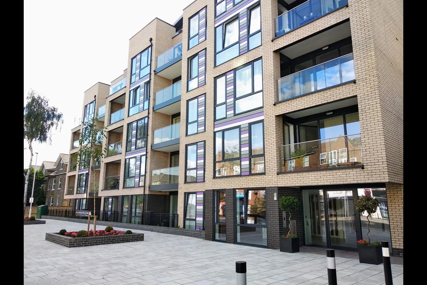 Flat Court Yard in Greater London