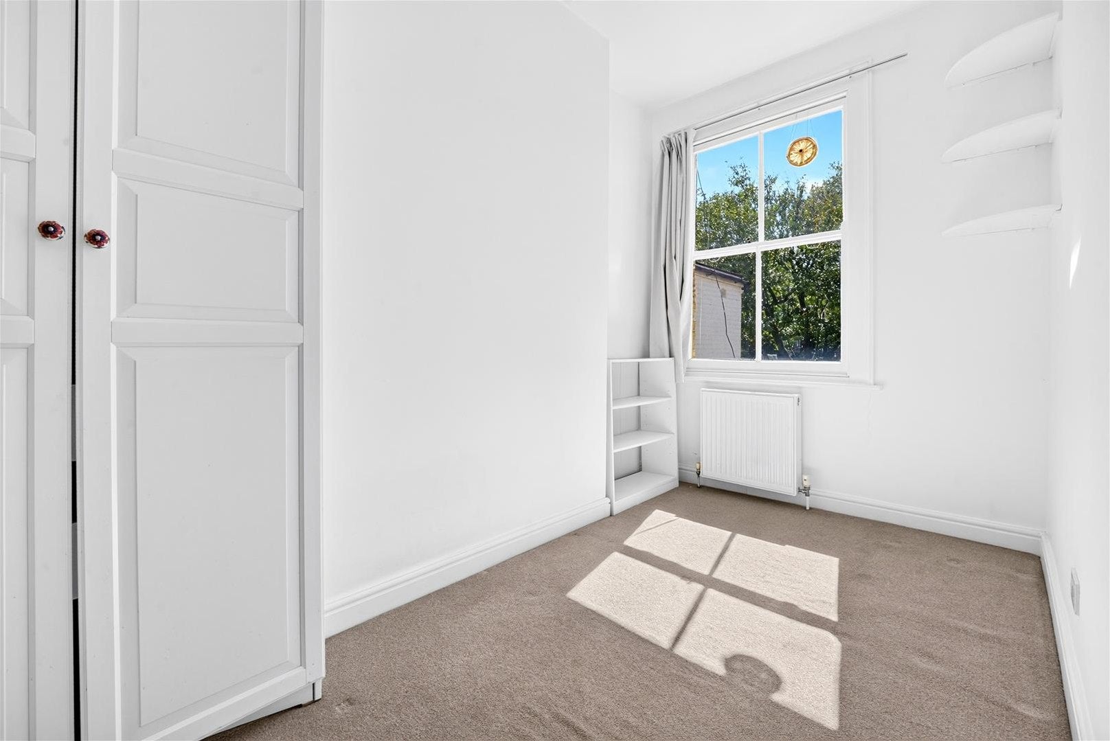 Flat Melgund Road in Greater London