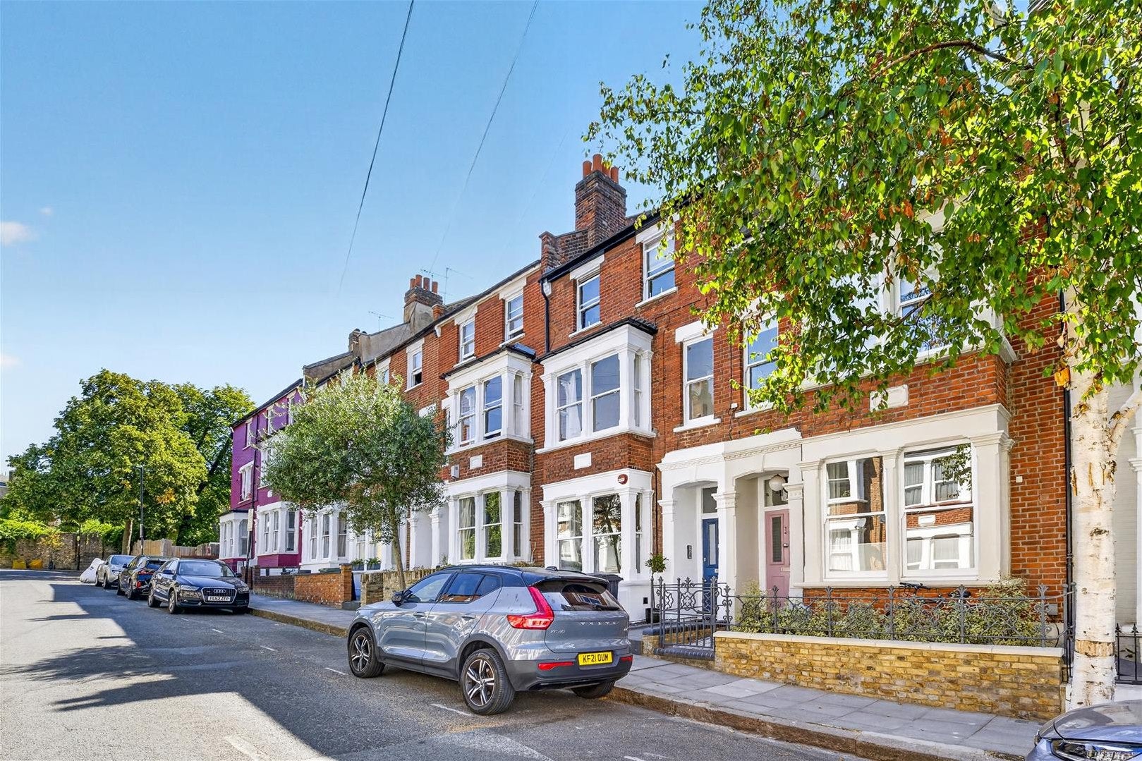 Flat Melgund Road in Greater London