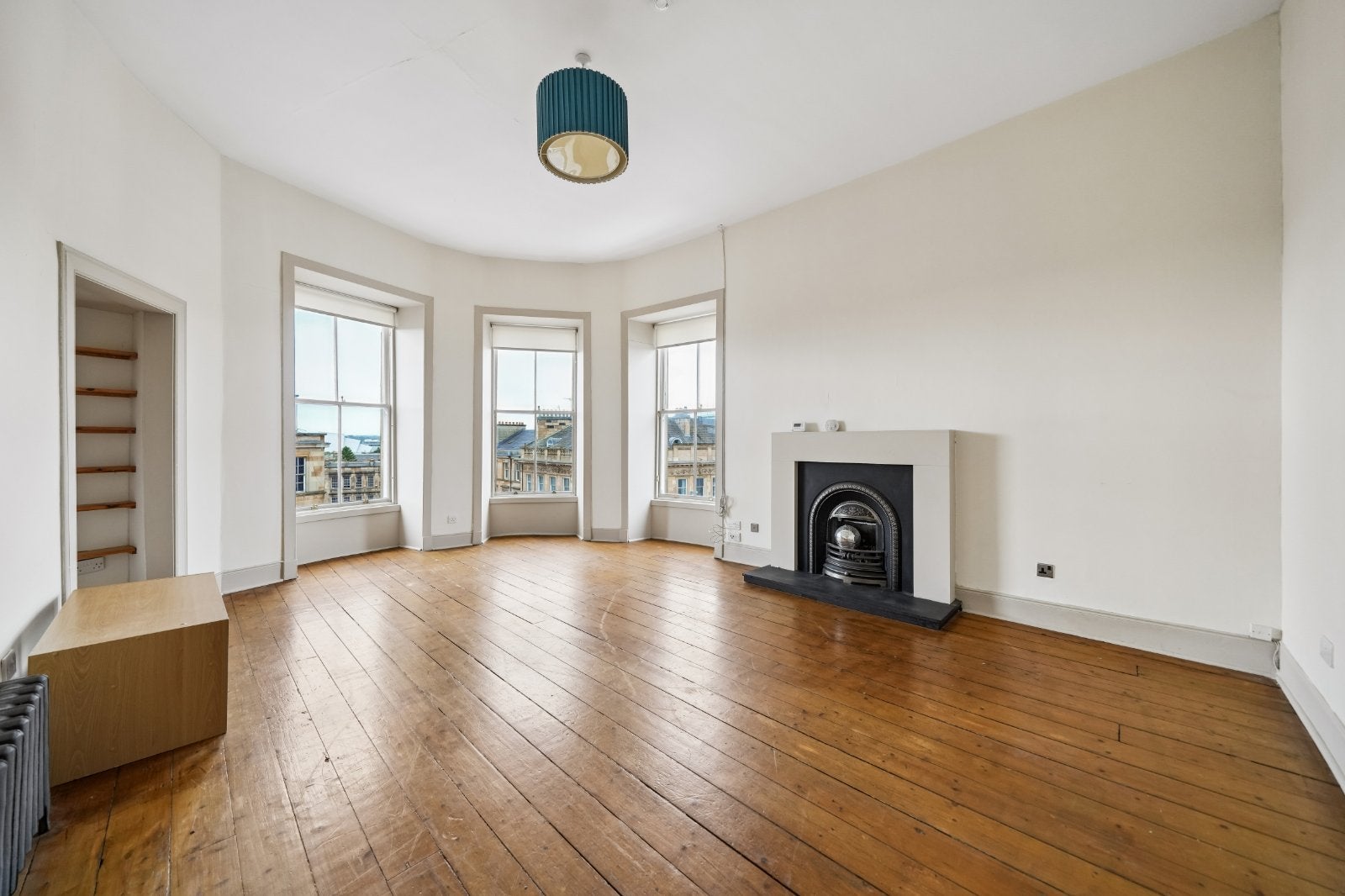Flat Royal Crescent in Glasgow