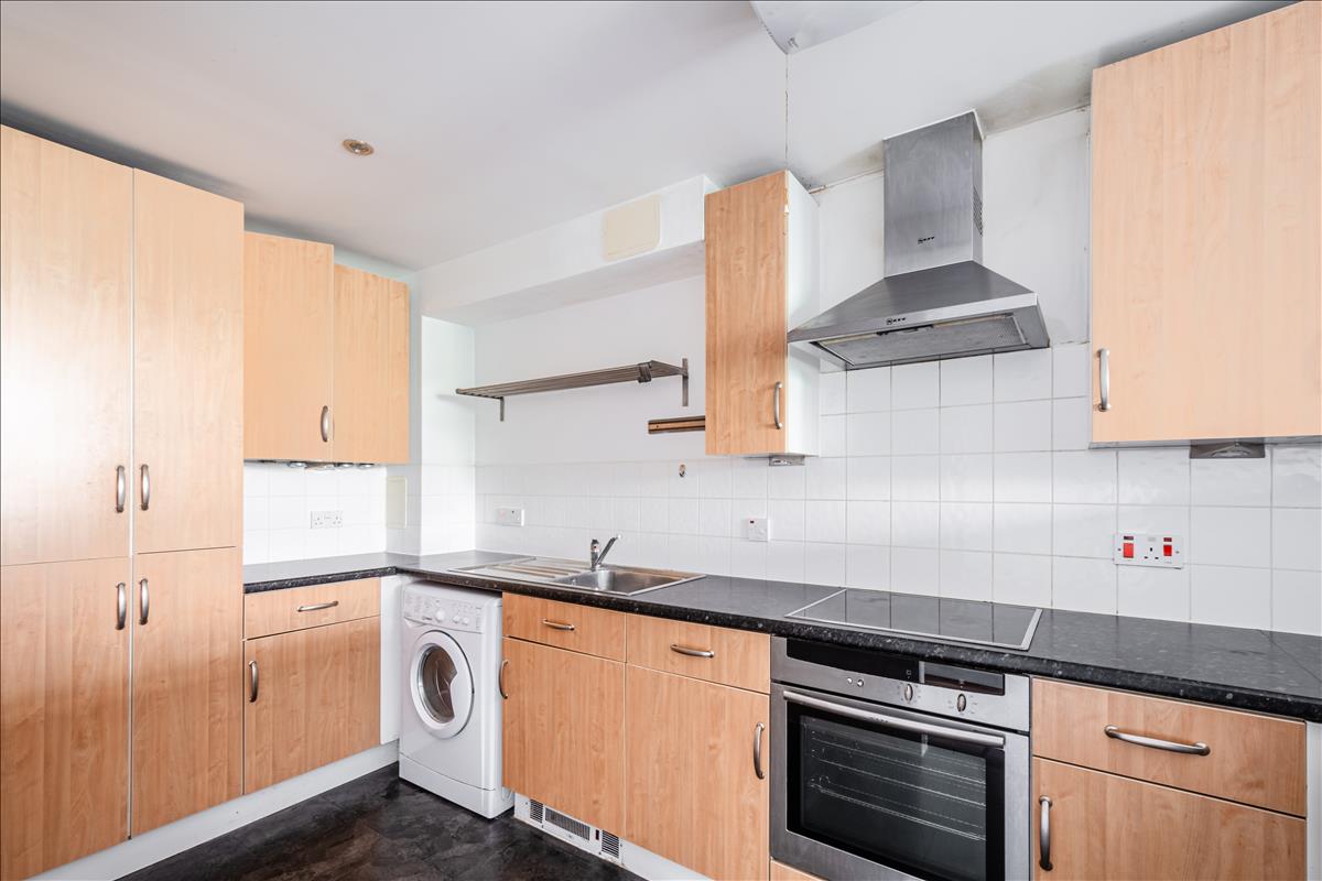Flat Kingsland Road in Greater London