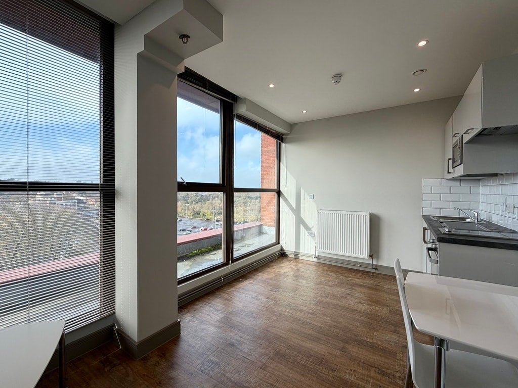 Flat Week Street in Maidstone