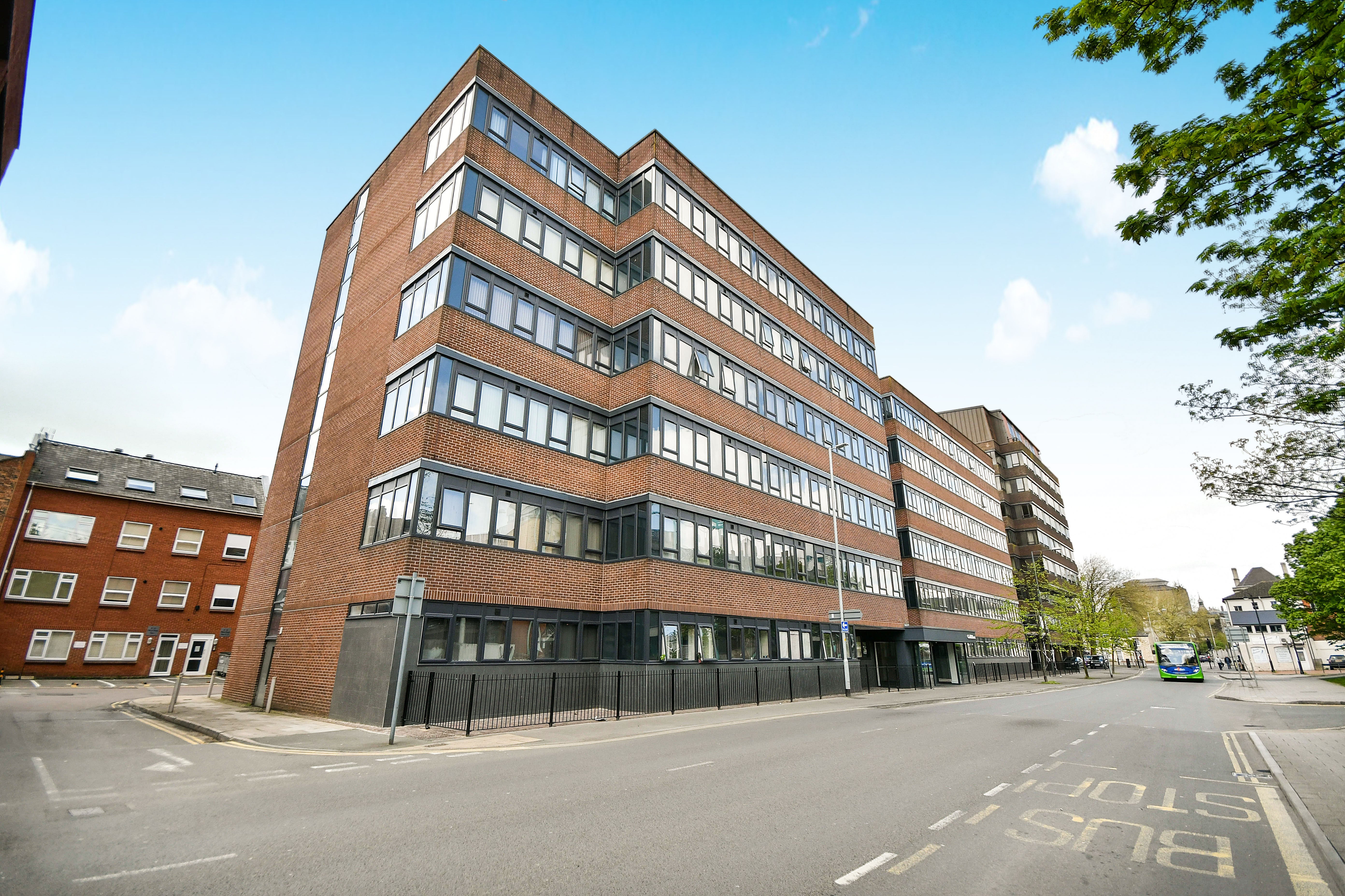 Flat Farnsby Street in Swindon