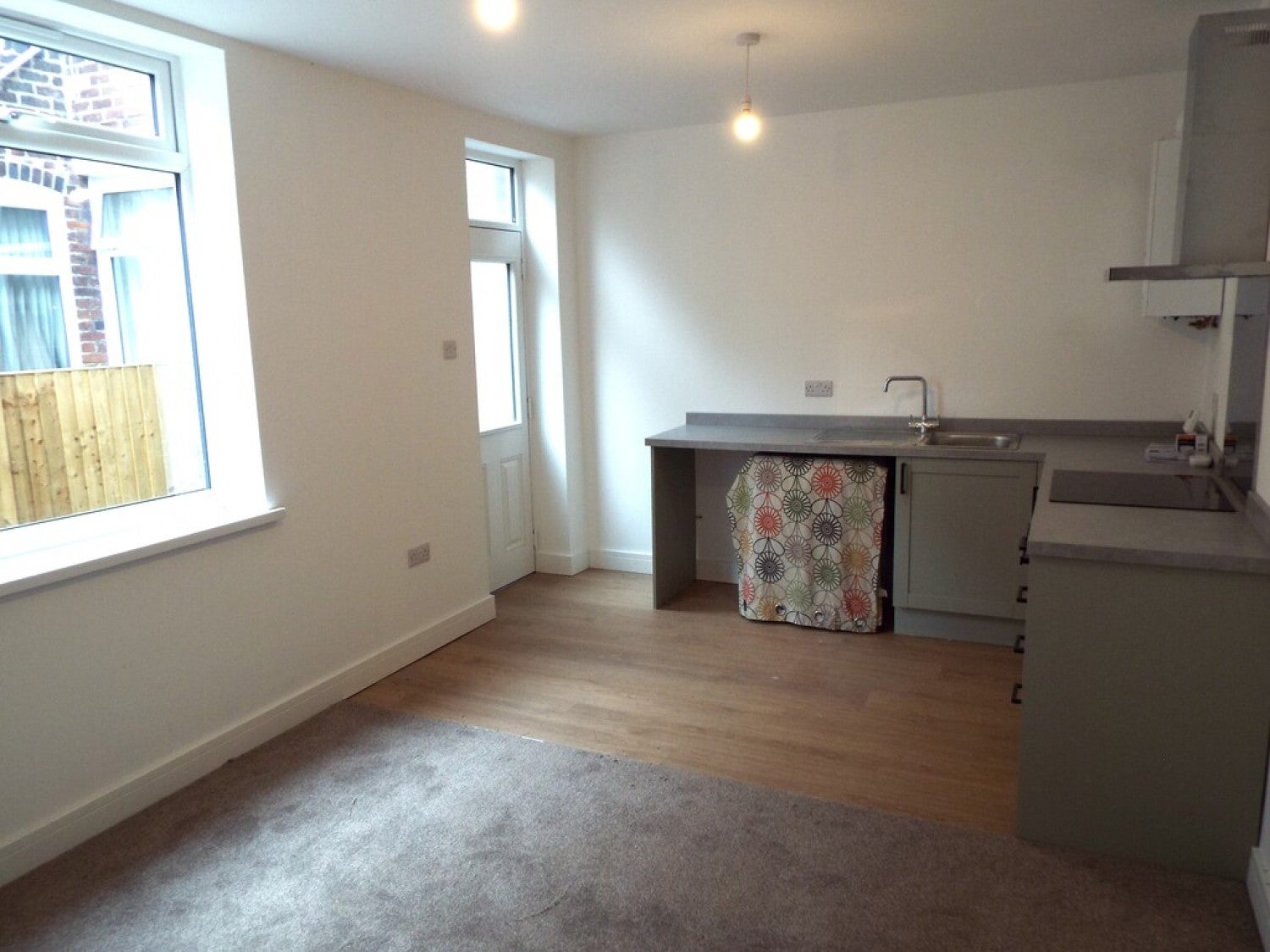 Flat Gladstone Street in Stoke-on-Trent