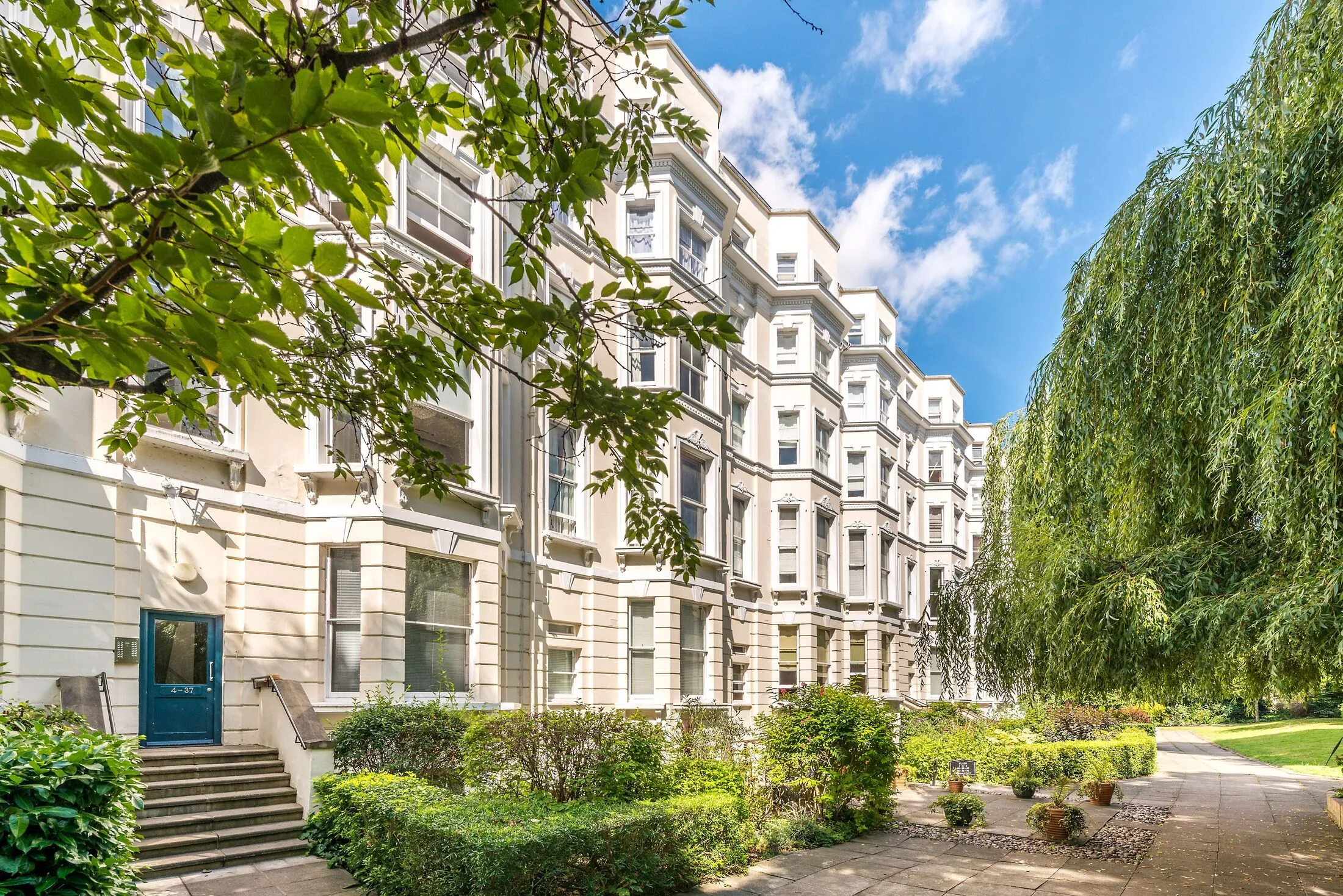 Flat Colville Square in Greater London
