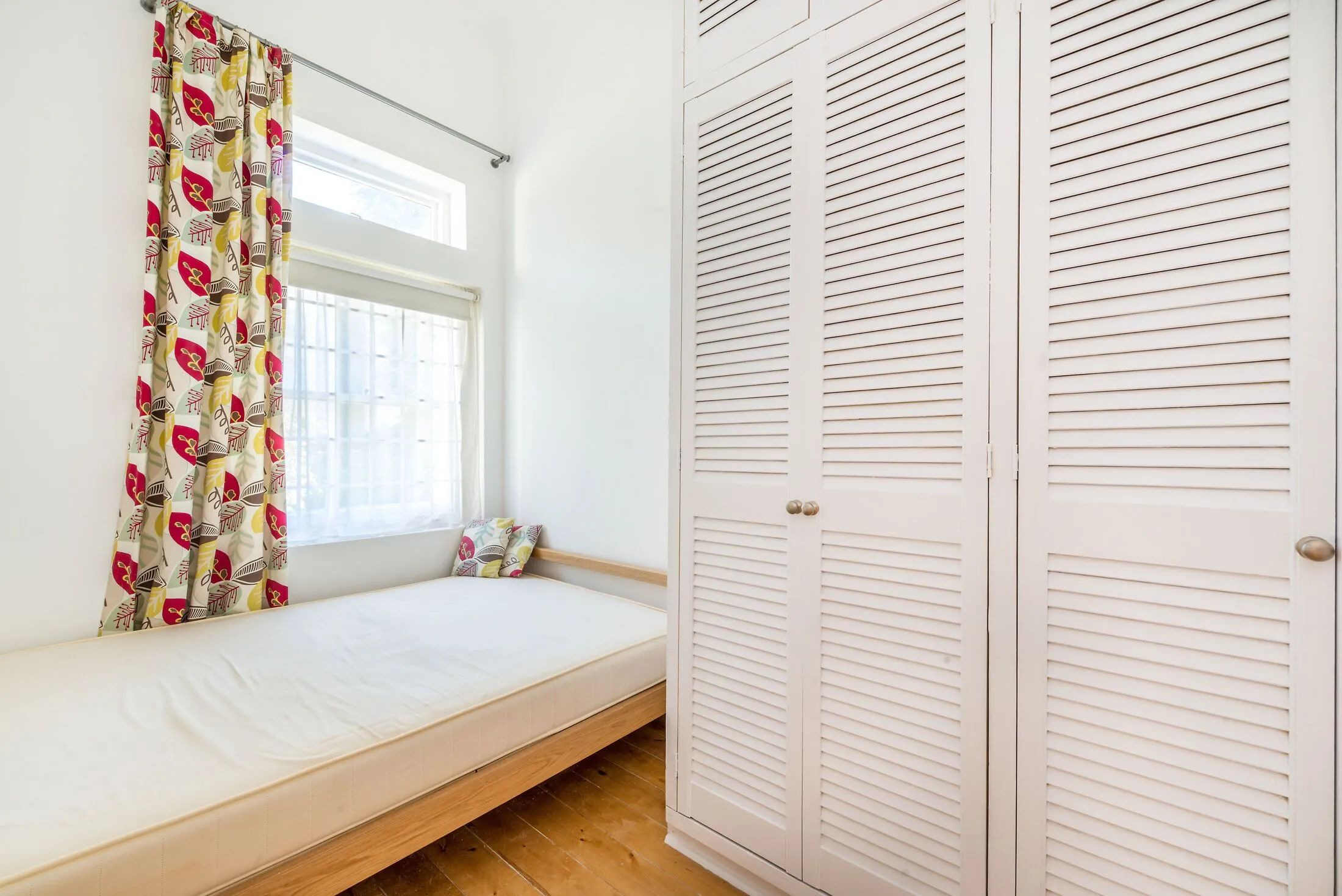 Flat Colville Square in Greater London