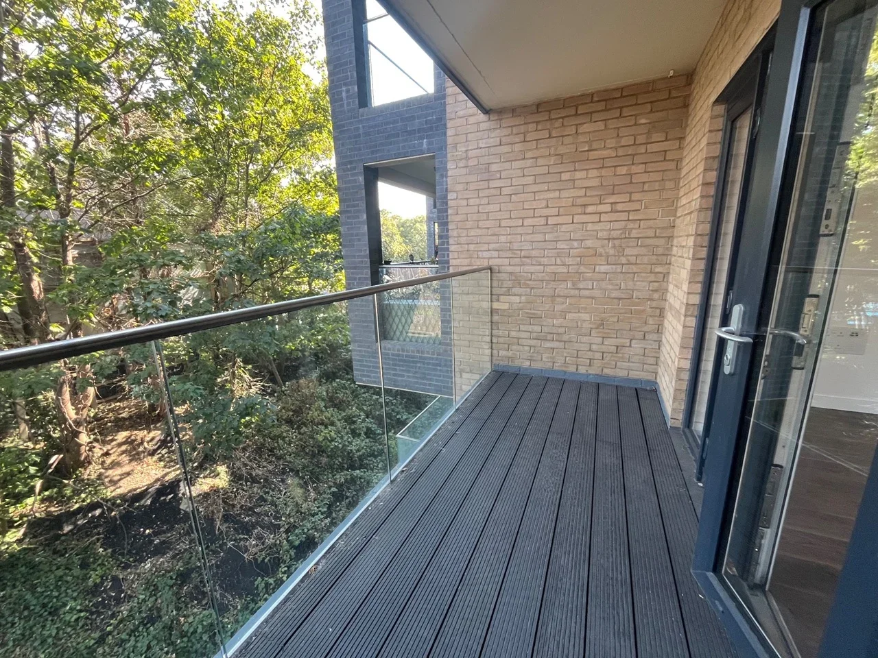 Flat Waterfall Cottages in Greater London