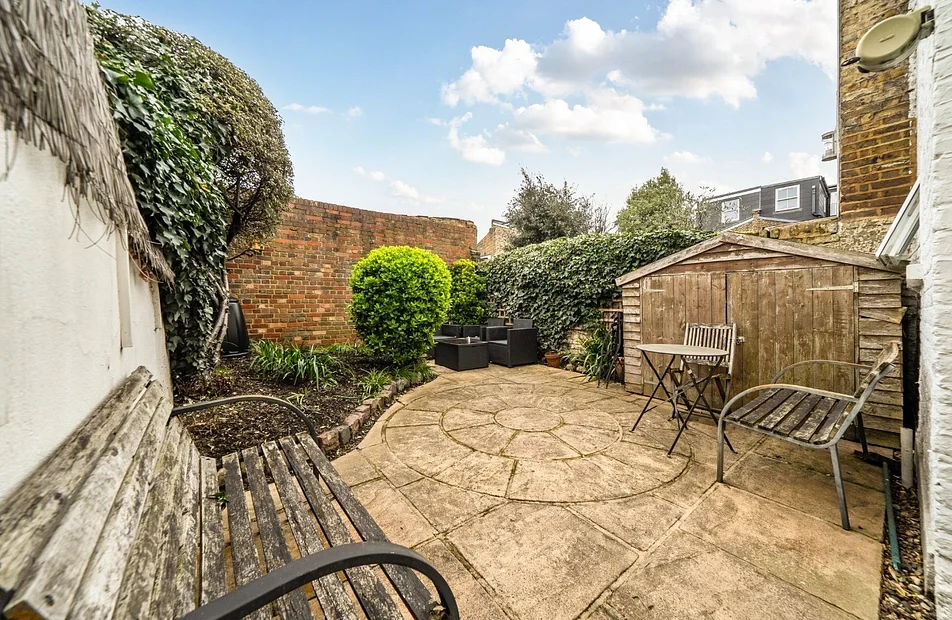 House Priory Road in Greater London