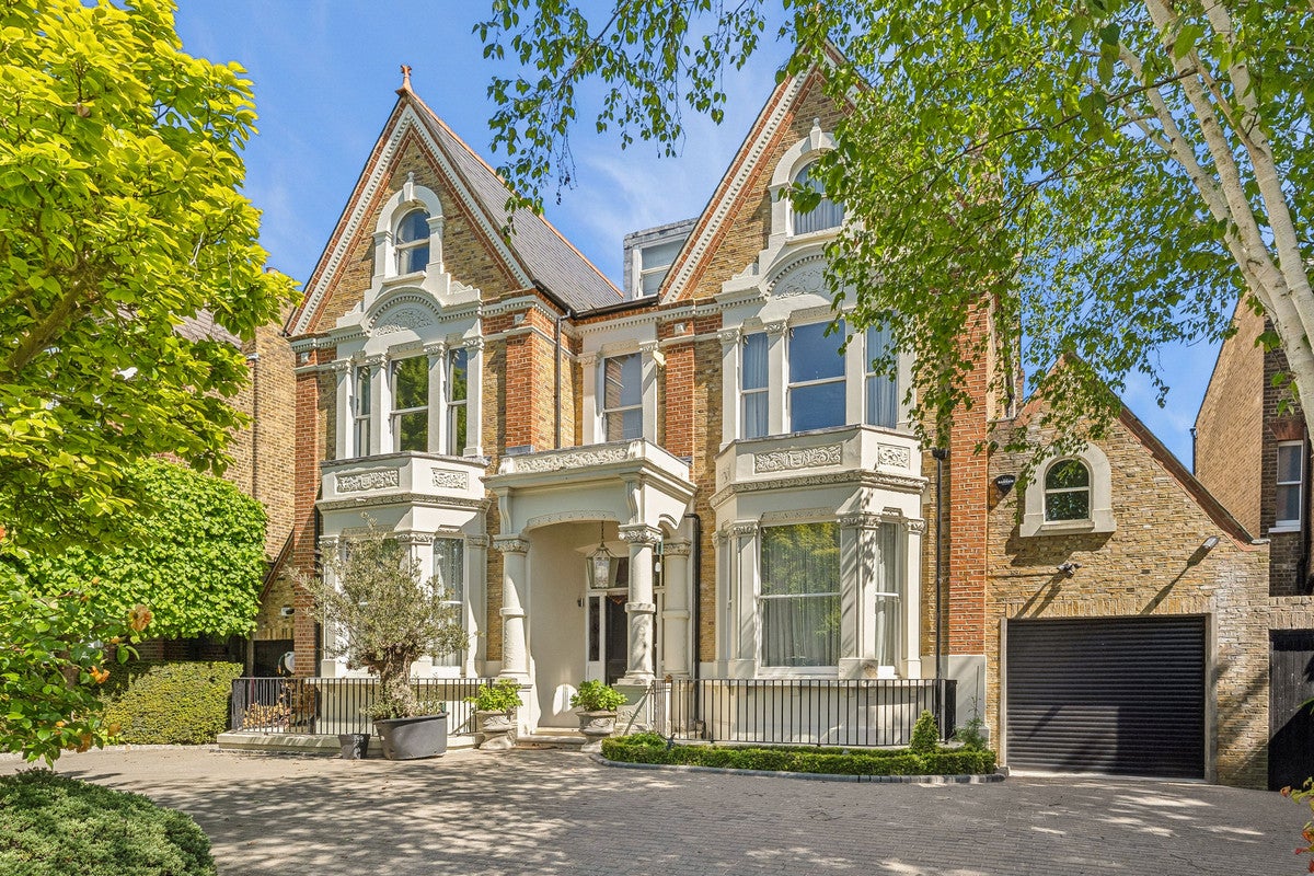 House Castelnau in Greater London