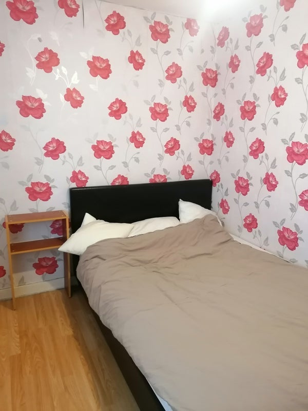 Room Calder Place in City of Edinburgh
