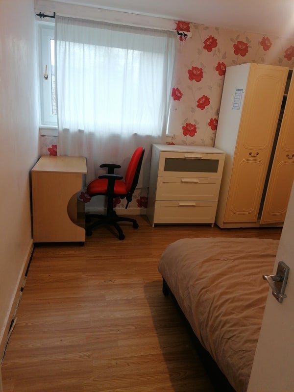 Room Calder Place in City of Edinburgh