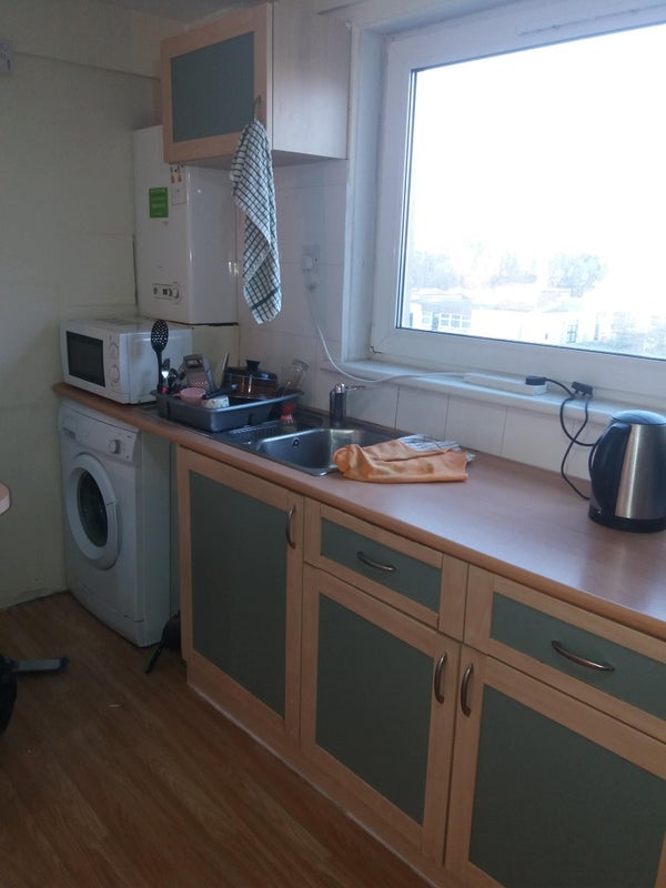Room Calder Place in City of Edinburgh