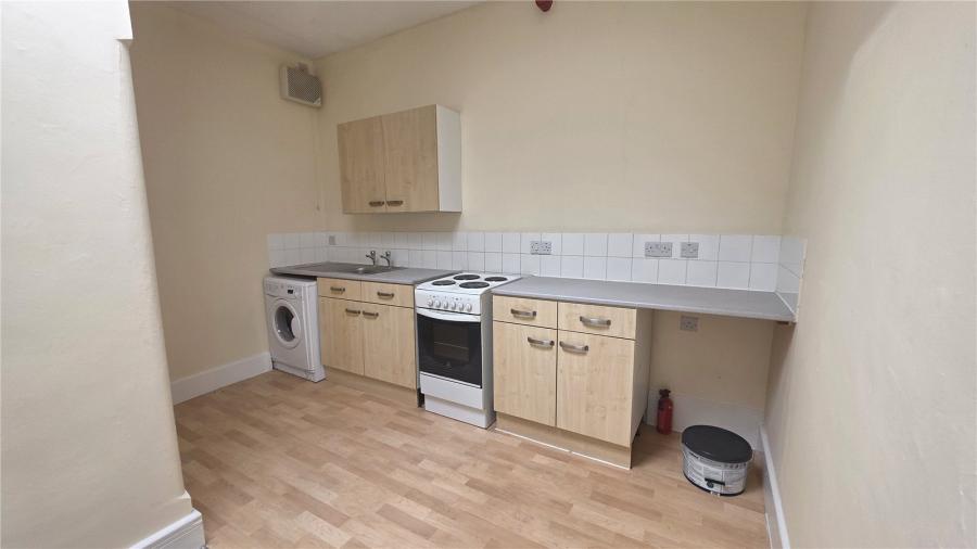 Flat Victoria Road in Swindon