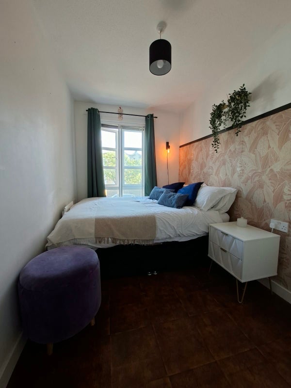 Room Durward Street in Greater London