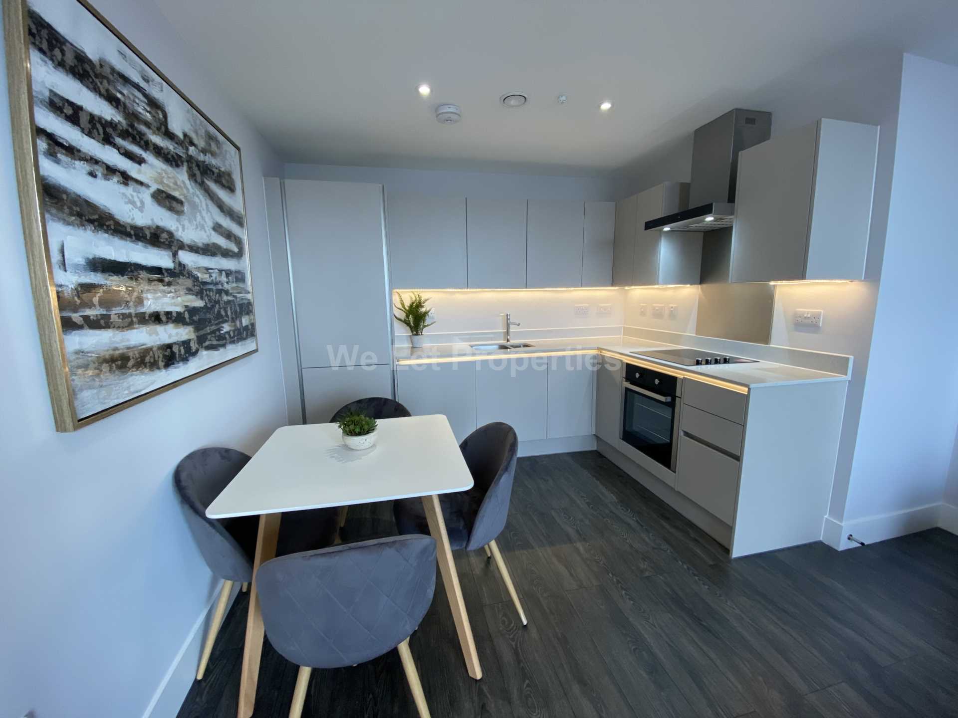 Flat Cheetham Hill Road in Manchester