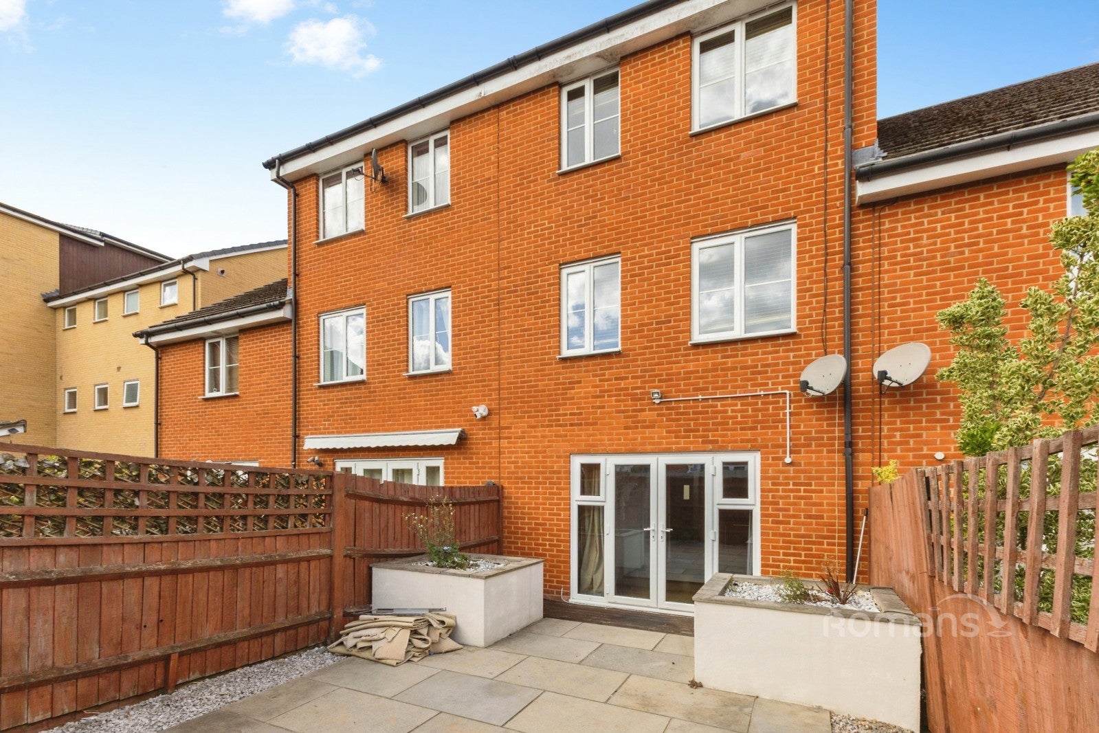 House Havergate Way in Reading