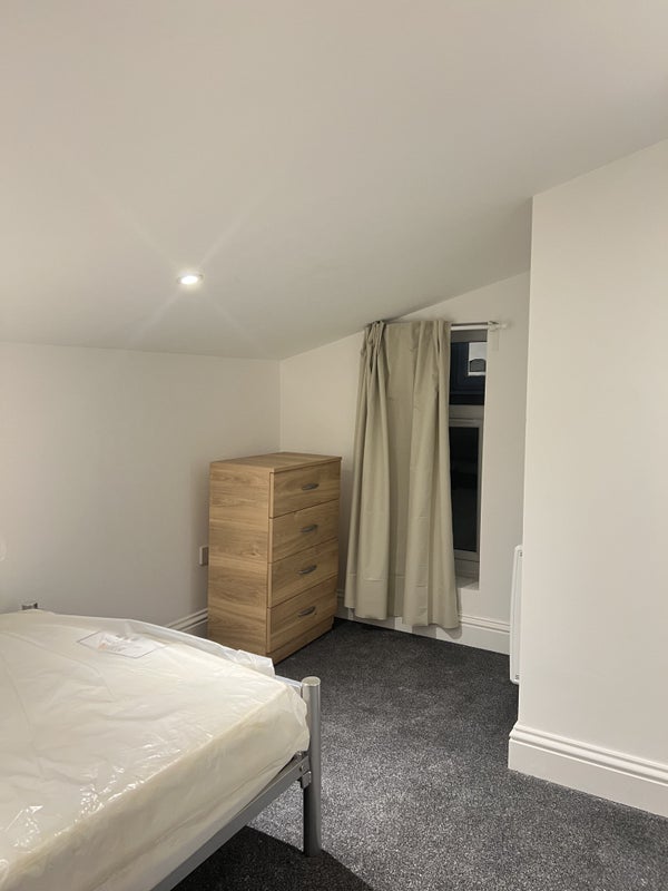 Room Portland Road in Greater London