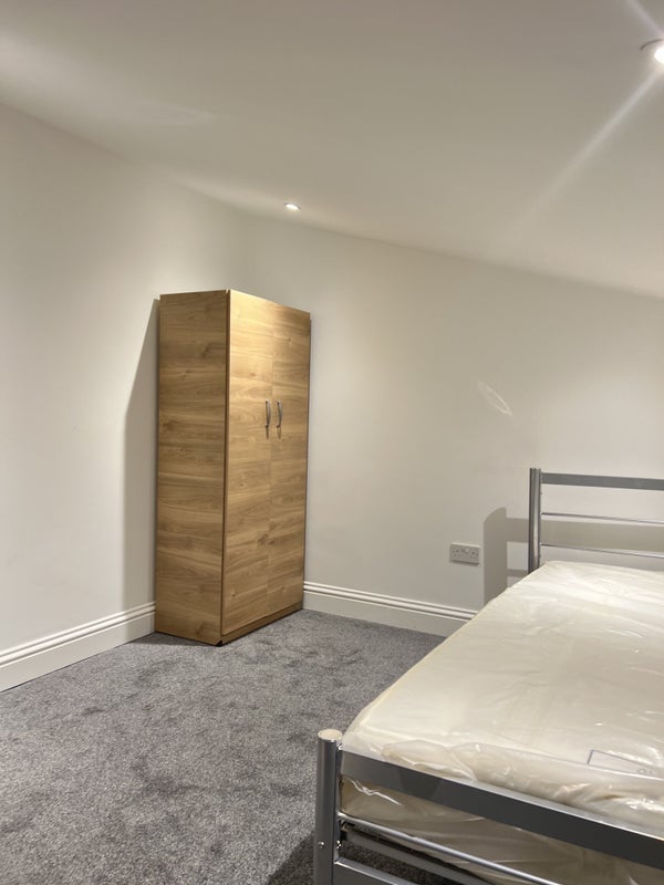 Room Portland Road in Greater London